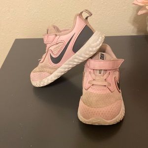 Nike toddler tennis shoes
